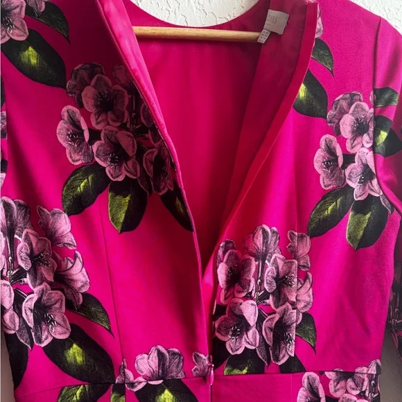 Hobbs London Bea Magenta Floral
Sheath Pencil Long Sleeve Dress - Picture 5 of 5